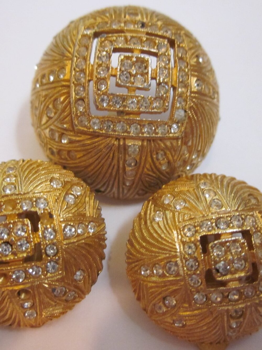 Gold Tone Rhinestone Set, Brooch & ClipEarrings - Picture 1 of 2